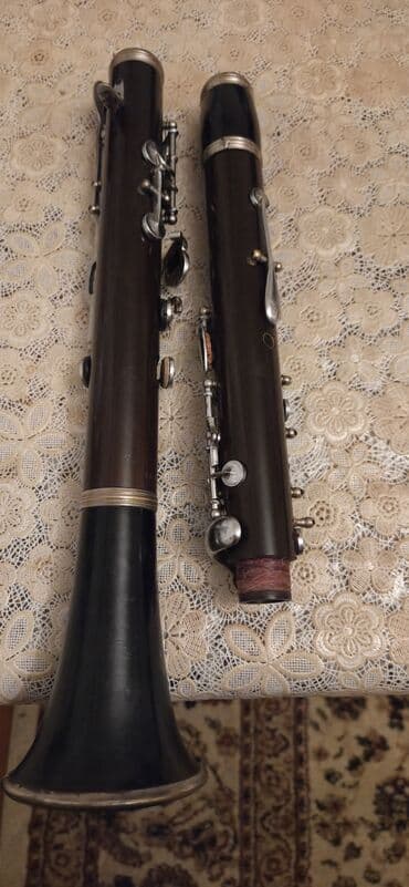 духовой деревянный инструмент: Klarinet – ebonit b mexanizmi - İki hdən ibarət korpus: üst və alt — 2