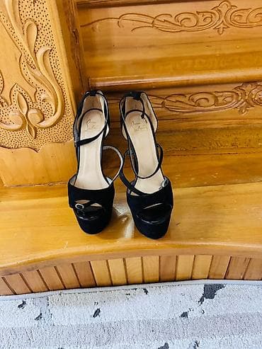 Çəkmələr: Tuflilər, Ölçü: 39, rəng - Qara, Yeni — 1