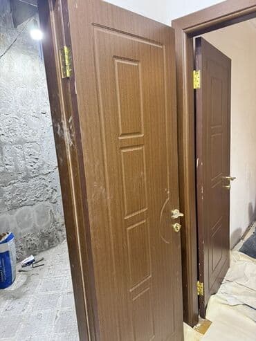 şuşə kəsimi: Mebel qapılar – klassik dizaynlı, qəhvəyi (palıd tonlarında) — 1