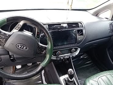 tofas masin: Kia Rio: 1.4 l | 2011 il Hetçbek — 3