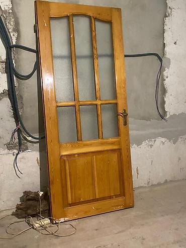 Taxta iç otaq qapısı - Material: təbii ağac (şam teksturalı), laklı