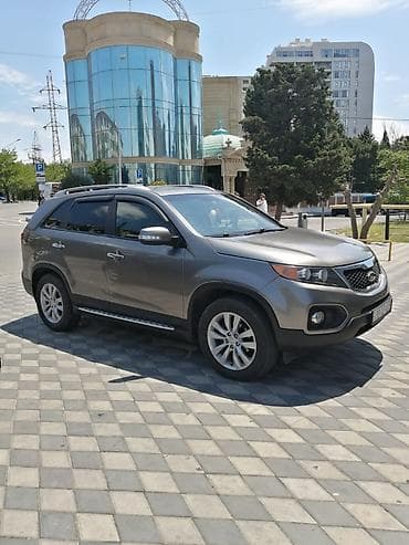 w210 diskler: Kia Sorento: 2.2 l | 2011 il Krossover — 3