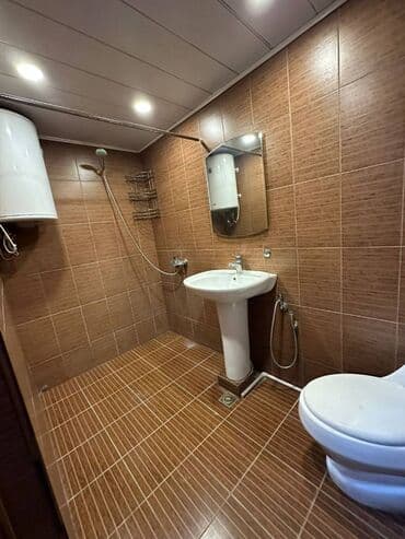 1 otaqlı kohnə tikili: Razində, Ülvi şadlıq sarayının yanında Akkord yaşayış kompleksi 20 — 10