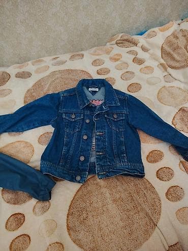 Uşaq üst geyimləri dəsti 1) Sarı-mavi yüngül qapüşonlu gödəkçə - Ön — 2