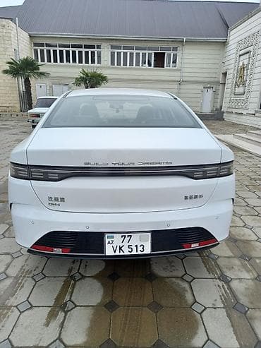 avto çexol: BYD Qin Plus DM-i plug-in hibrid sedan - Kuzov: sedan, ağ rəng — 2