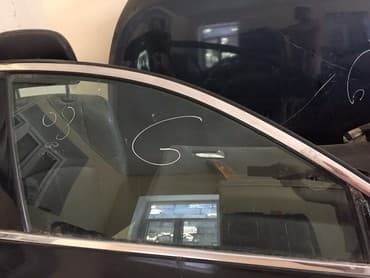 qabaq şüşə: Infiniti G35 2007 il, Yaponiya — 1