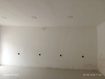 ecemide ev alqi satqisi: 140 m2 iki yanaşı obyektdir.Biri 100 digəri isə 40 kv.m-dir. arasini — 10