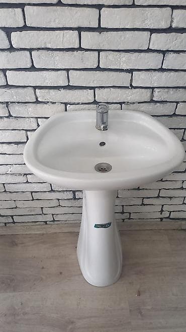 Ayaqüstü lavabo – SEYAL - Material: sanitar porselen - Rəng: ağ -
