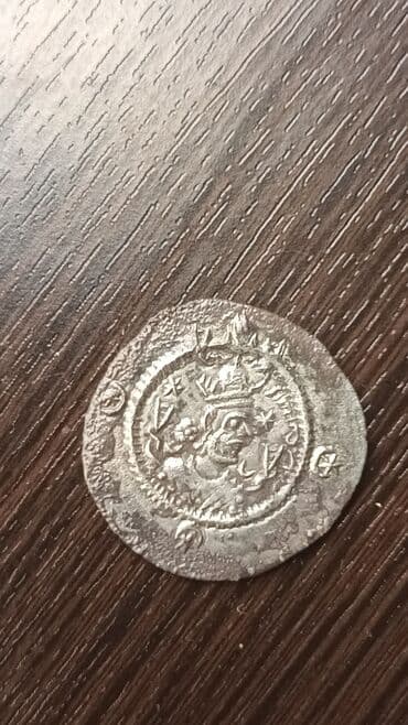 gümüş qaşiq: Gümüş orta əsr sikkəsi - Material: gümüş tonlu metal - Forma: nazik — 2