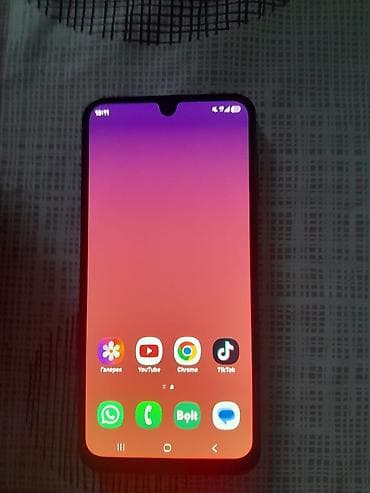 apple 11 mini: Samsung Galaxy A16 — 1