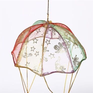 Oyuncaqlar: ● Paraşutlu Şaxta Baba ● Batareya ile işleyir ● Musiqilidi ● Musiqi — 5