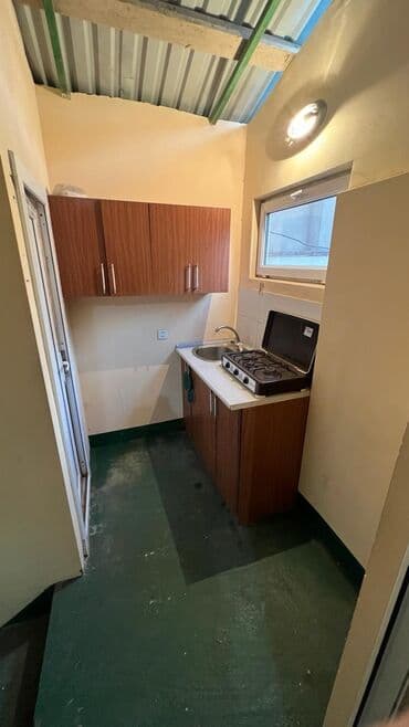 ehmetlide kiraye evler: Ehmedli kohne guneslide 1otaqli heyet evi kiraye verilir. Esyali — 3