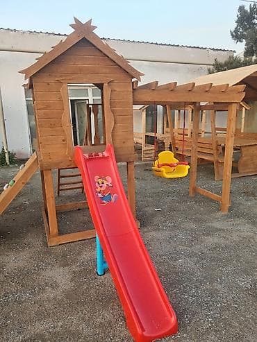 soya mumu: Uşaqlar üçün taxta oyun kompleksi - Tərkib: taxta oyun evi (üstü — 3