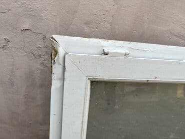 lavanda lal ordəklər: Plastık pencere Pencerının alt hıssesınde sınıg var sekıllerde Görünür — 9