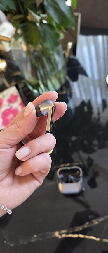 airpods pro max: Simsiz qulaqlıq – şarj qutulu, qrafit/gümüşü rəngdə Samsung Galaxy — 1