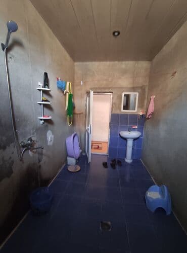 yevlaxda evler: 3 otaqlı, 3 kv. m, Təmirsiz — 5