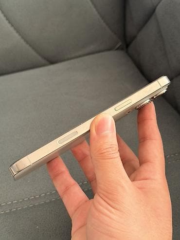 IPhone 16 Pro Max, 256 GB, Natural Titanium, Face ID — 7