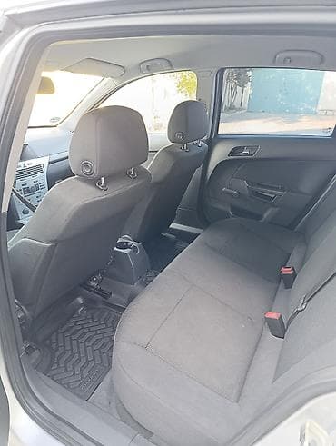 prius qapi: Opel Astra: 1.4 l | 2009 il 293000 km Hetçbek — 10