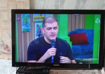 рабочий стол для телефона флай: Двуспальная кровать, Комод — 25