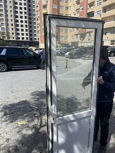 panel setka: PVC şüşəli qapı - Material: Ağ rəngli PVC profil, üst hissəsi şəffaf — 2