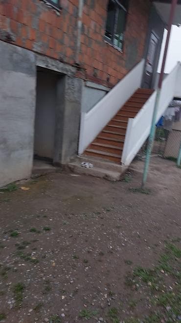 əmircanda ev: Satılır: həyətyanı sahəsi olan fərdi yaşayış evi - Tikili: 2 — 3