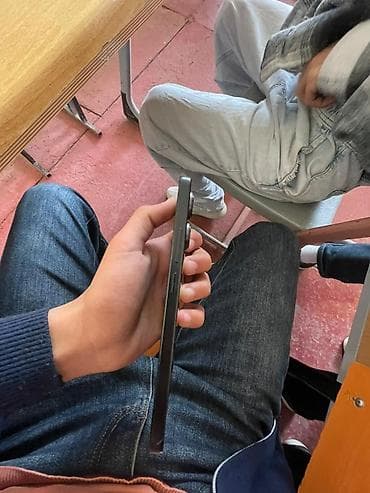 samovar satılır: Redmi Note 13, 256 GB, rəng - Qara, Barmaq izi — 4