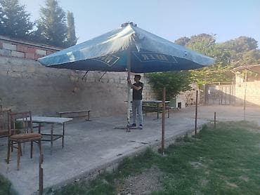 kafe divanı: Zontik Açıq hava məkanında yerləşən kiçik iaşə guşəsi üçün avadanlıq — 3