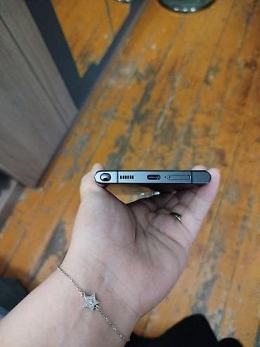 huawei mate 60: Samsung Galaxy S22 Ultra, rəng - Qara, Simsiz şarj — 4