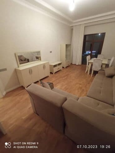 sumqayit 8 ci mikrorayon kiraye evler: Sumqayıt şəhəri,Bulvar küçəsi,Krstal2dəümumi sahəsi 115kv.m olan 3 — 1