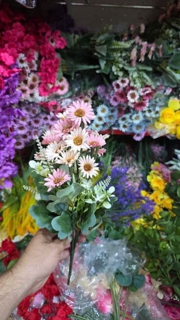 искусственные цветы баку: Şəkildə gördükləriniz 2 azndan başlıyır 5 aznə qədər qiymətlərdir — 8