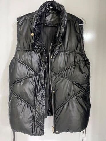 Qara rəngli, yüngül və isti şişmə kişi/jinsilər üçün jilet. - Parlaq