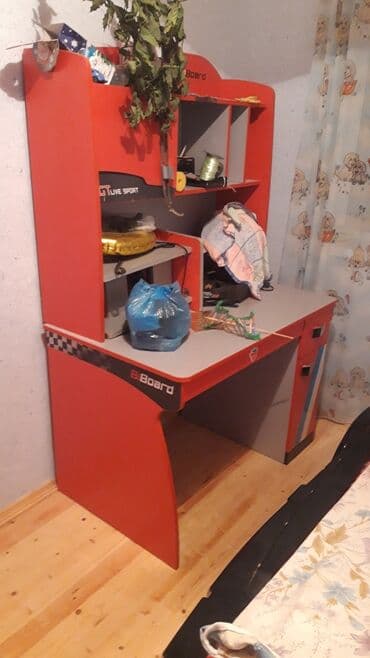 işlənmiş seyflər: Oğlan və qız üçün, İşlənmiş, Maşın-çarpayı — 3