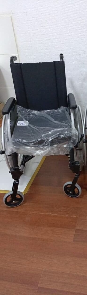 Yüngül əlil arabası - Alüminium/metal karkaslı, kompakt və möhkəm