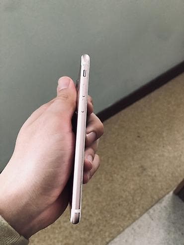 su xaladeniki: IPhone 7, 32 GB, Rose Gold, Barmaq izi, Simsiz şarj — 4