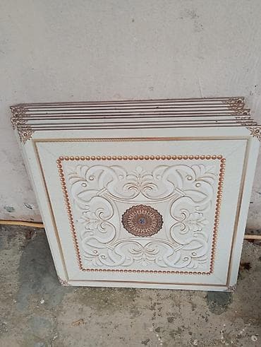 kafel metlax usta isi: 60*60(sm) 10 ədəd metlaxdır.Biri 5 azn hamısı bir satılır — 3