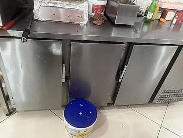 Paslanmayan poladdan hazırlanmış peşəkar mətbəx soyuducu tezgah. - Üç — 1