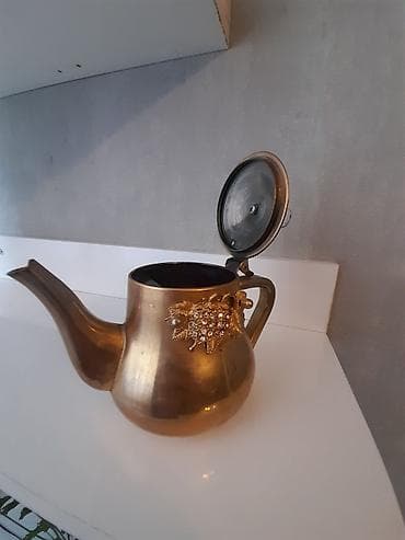 gurcu xengeli aparati: Qızılı tonlarda dekorativ çaydan – 18/8 paslanmayan poladdan, R.O.K — 2