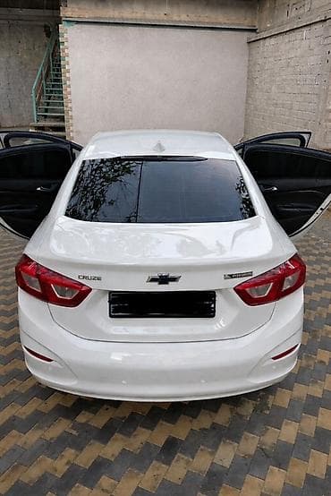 teker satşı: Chevrolet Cruze: 1.4 l | 2017 il 187000 km Sedan — 2