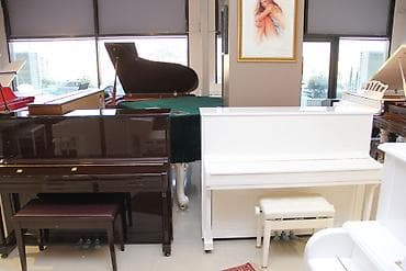 Akustuk piano 10% endirimler davam edir.Royal Musiqi Aletleri salonu — 1