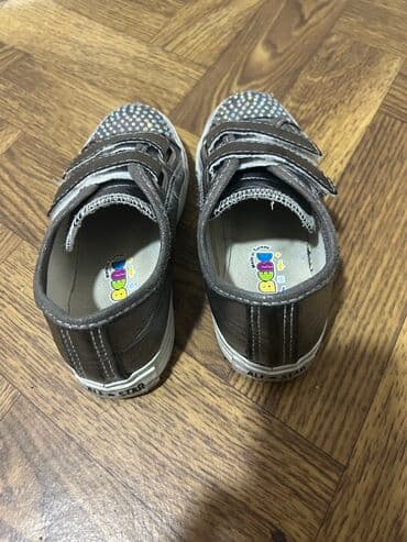 Cinslər və şalvarlar: 30 ölçü qız ayakkabısı Türk malı Az geyilib — 2