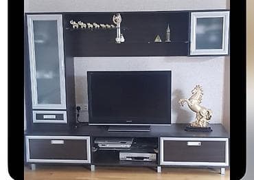 TV stendi və divar vitrinli dəst - Material: laminat/MDF kombinasiya