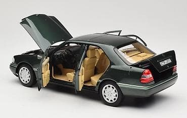 dəmir pullar: Mасштабная модель автомобиля Mercedes-Benz C-Class (кузов — 3