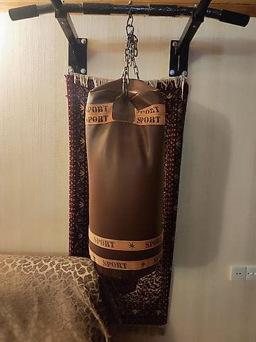 Boks torbası, cırığı cızığı yoxdu alənıb evde qalıb az işlenib. Qiymət