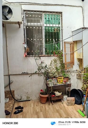 9 mkr satilan evler: Sebai rayon 20 - ci sahe ərazisində yerləşən 3-otaqlı heyet satilir — 10