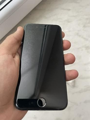 iphone 7 s ikinci el: IPhone 7, Jet Black, Barmaq izi — 6