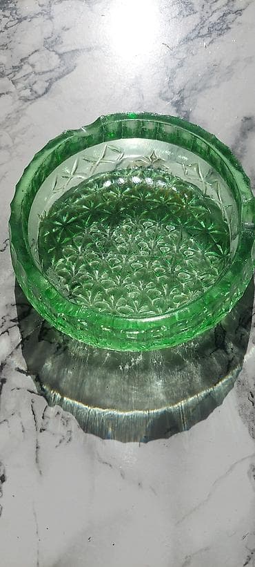 xalca satmaq: Kasalar, rəng - Ağ, Şüşə, Azərbaycan — 2