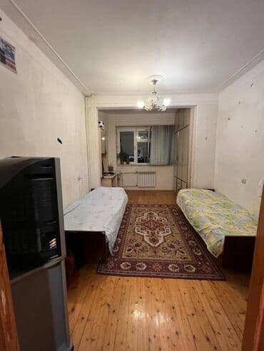 9 ci mikrorayon satilan evler: Bakı, 3 otaqlı, Köhnə tikili, m. Qara Qarayev, 80 kv. m — 5
