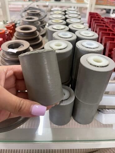 8 lik dikt: Bu dəqiq ölçmə aləti, dairəvi formalı qara korpusa malikdir və — 6