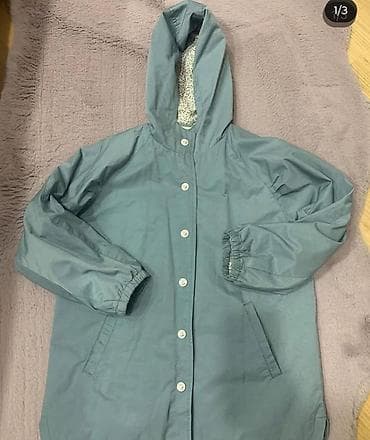 Uşaq ayaqqabıları: Uşaq üçün kapüşonlu yüngül plaş/yağmurluq. Xüsusiyyətlər: - Rəng — 1