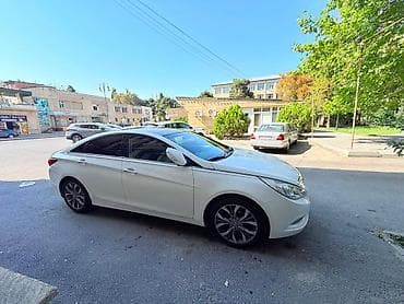 sud ceni: Hyundai Sonata: 2.4 l | 2010 il Sedan — 4